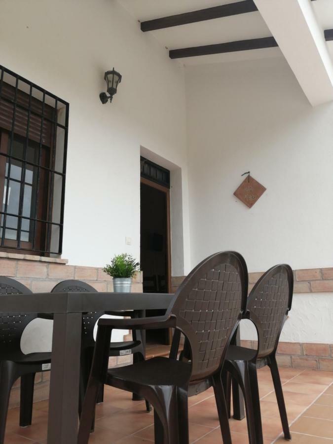 La Solana De Turon. El Pino Guest House Ardales Bagian luar foto